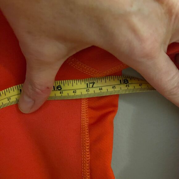 Nike Therma Fit Stitched Swoosh Womens Size Medium Coral Workout Pullover Hoodie - Picture 6 of 7